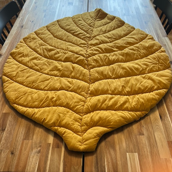 Handmade Baby Play Mat Leaf - Picture 2 of 2